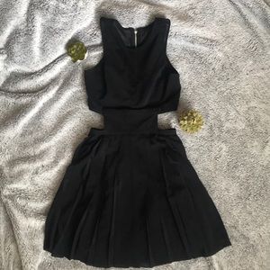 Sans Souci Black Cut-out Pleated Dress SIZE S